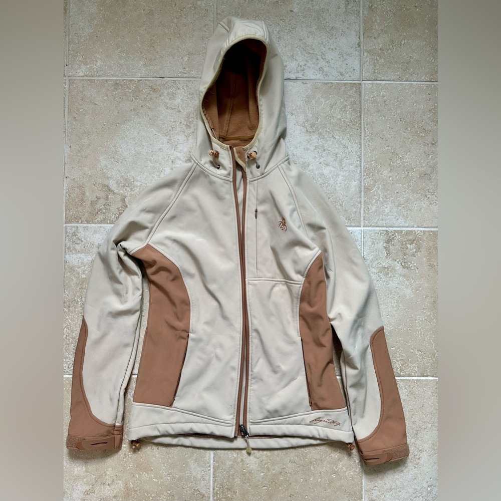 Women’s Legendary Whitetails Softshell Jacket